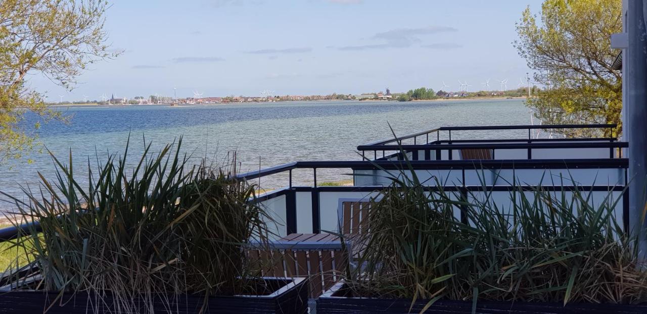 Haus Achtern Diek In Erster Reihe Am Meer Fehmarn Eksteriør bilde