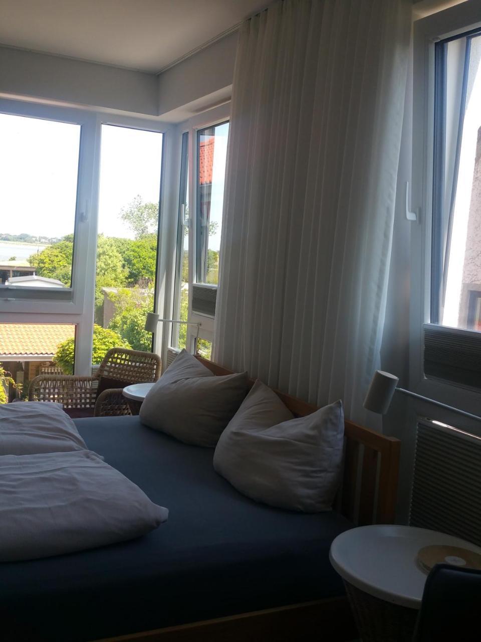 Haus Achtern Diek In Erster Reihe Am Meer Fehmarn Eksteriør bilde